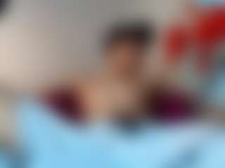 andyloverhuge's Live Sex Cam Show