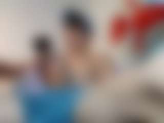 andyloverhuge's Live Sex Cam Show