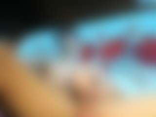 Live cam show with andyloverhuge - Average on Hubzter Live