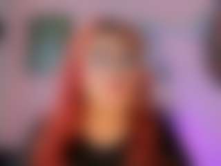 Live cam show with Maddy Jhonsson - Suck on Camsoda