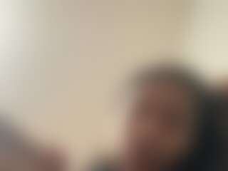 Rosiered25's Live Sex Cam Show