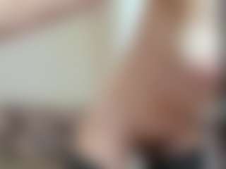 LilCandy18's Live Sex Cam Show