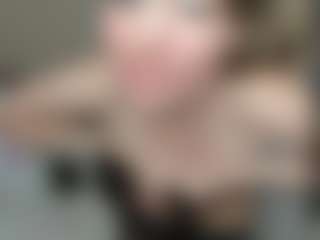 LilCandy18's Live Sex Cam Show