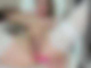 LilCandy18's Live Sex Cam Show