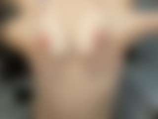 LilCandy18's Live Sex Cam Show