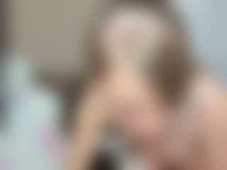 LilCandy18's Live Sex Cam Show