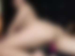 Live cam show with Emmily Keller - Double Penetration on Soda Cam