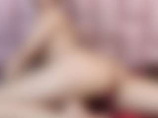 Live cam show with Emmily Keller - Ass Clapping on Camsoda