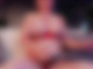 Live cam show with Venus-Cooper - Mature on CamwithHer