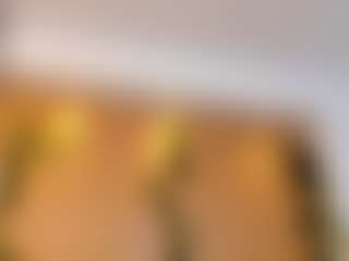 Venus-Cooper MILF webcam performer live streaming