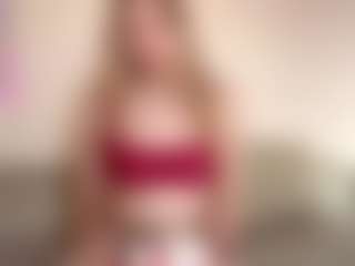 Live cam show with Chloe Show - Sweet on eurowanks.com