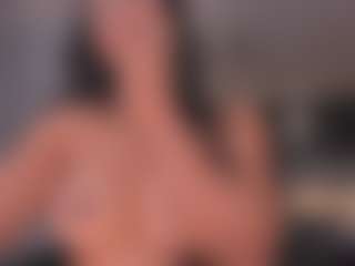 Live cam show with Natalie Lewis - Camel Toe on livesuperchat.net