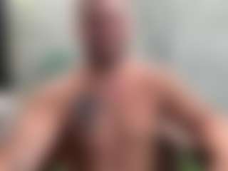Live cam show with chiraq1945 - Brown Eyes on live18s.com
