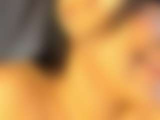 Live cam show with saraycollins - BBW on madthumbs
