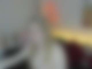 Live cam show with AliceCat - Mature Young Adult on Camsoda