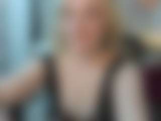 Live cam show with AliceCat - Blondie on Camsoda