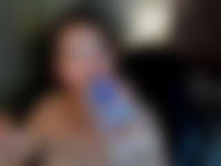 Live cam show with dulcelyra - Femdom on realtime-chat