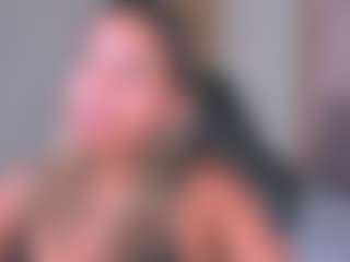 Live cam show with dulcelyra - Femdom on sexytreat.net