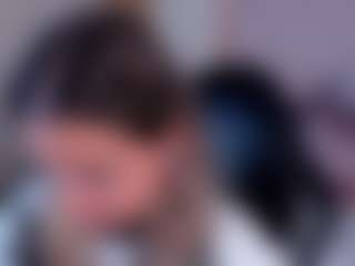 Live cam show with dulcelyra - Public on Streamer API