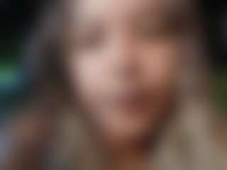 Live cam show with dulcelyra - Mobile on Camsoda