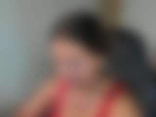 Live cam show with dulcelyra - Petite on eurowanks.com