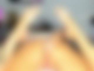 R-e-l-a-x1 MILF webcam performer live streaming