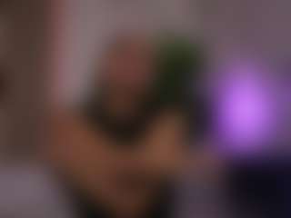 Live cam show with SisiVonDee - Body Massage on fapnchat