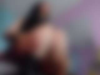 AlannaFoxx's Live Sex Cam Show