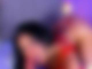 Live cam show with Bianca Ethan - Skinny on CamClone