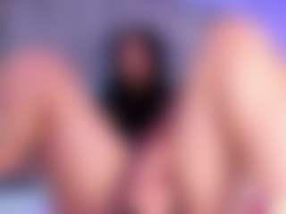 Live cam show with Bianca Ethan - Latina on StripNow | colombia