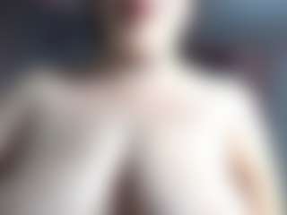 Live cam show with Harper - Nipple Piercings on livesuperchat.net