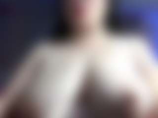 Live cam show with Harper - Green Eyes on Camsoda