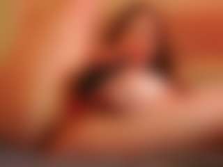Live cam show with EleanorGonzalez - Shower on madthumbs