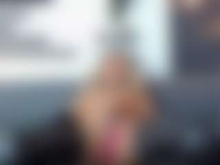 Live cam show with sabrinaBellucci0 - British on livesuperchat.net