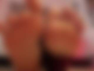 AnnaChernovaa's Live Sex Cam Show