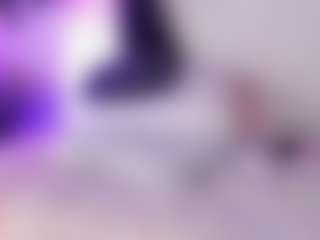 AnnaChernovaa's Live Sex Cam Show