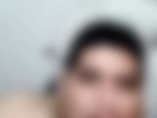 anthosanr8's Live Sex Cam Show