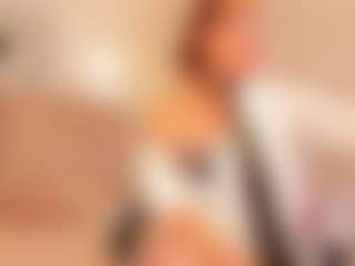 Live cam show with Clhoe Johnson - Twerk on liverealitysex.com