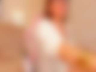 Live cam show with Clhoe Johnson - Bikini on Uber Horny