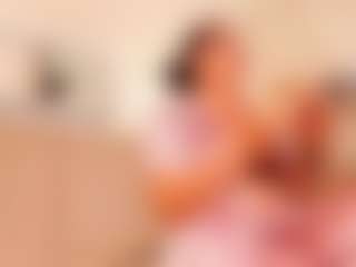 Live cam show with Clhoe Johnson - Oil on xxxlivecams.org