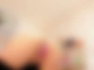 Clhoe Johnson's Live Sex Cam Show
