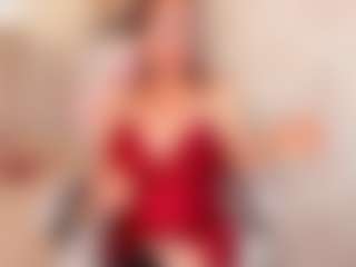 Live cam show with Clhoe Johnson - Oil on Dolls Live