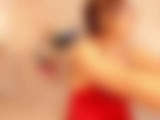 Live cam show with Clhoe Johnson - Oil on StripNow