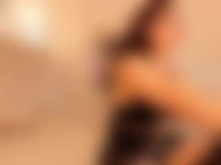 Live cam show with Clhoe Johnson - Oil on Camsoda