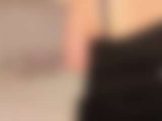 Clhoe Johnson's Live Sex Cam Show