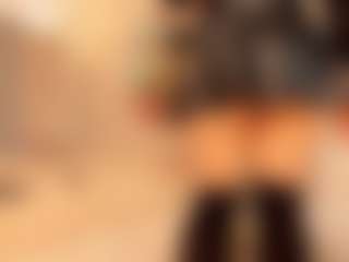 Live cam show with Clhoe Johnson - Oil on EXY