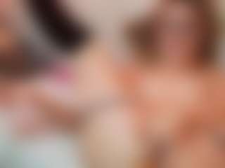 AileenAxa's Live Sex Cam Show