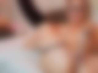 AileenAxa's Live Sex Cam Show