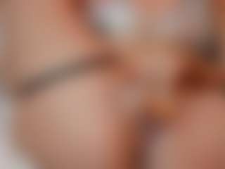 AileenAxa's Live Sex Cam Show