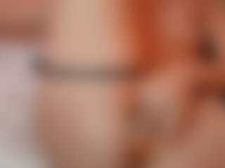 AileenAxa's Live Sex Cam Show